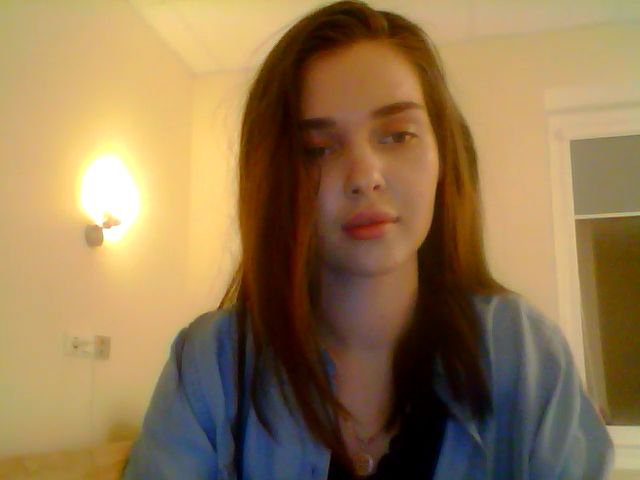 Live sex webcam photo for Ollwi #272983588