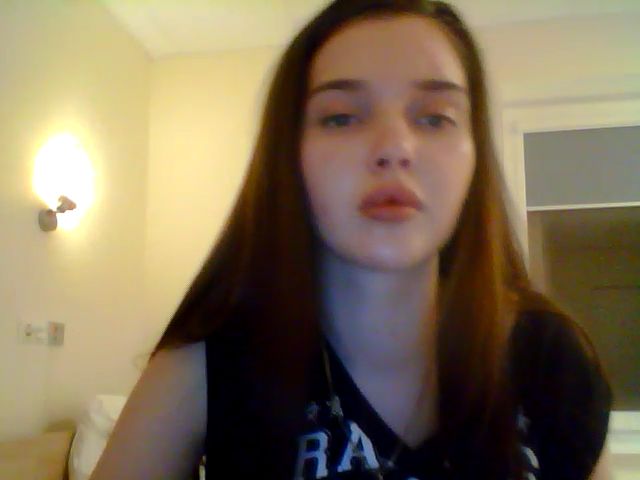 Live sex webcam photo for Ollwi #273070119