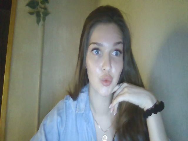 Live sex webcam photo for Ollwi #273657360