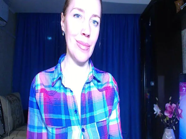 Live sex webcam photo for Oly_nice_ #272245562