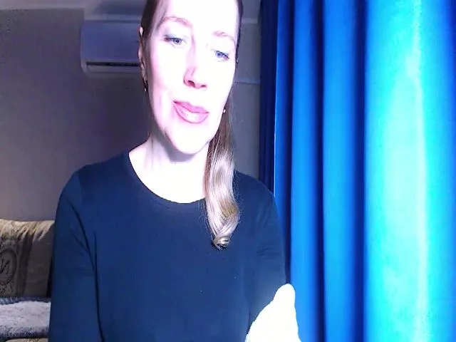 Live sex webcam photo for Oly_nice_ #272657692