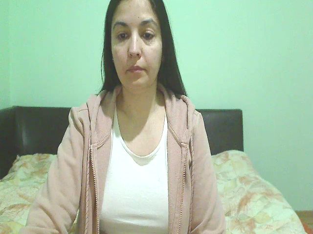 Live sex webcam photo for OneHotty #271974521