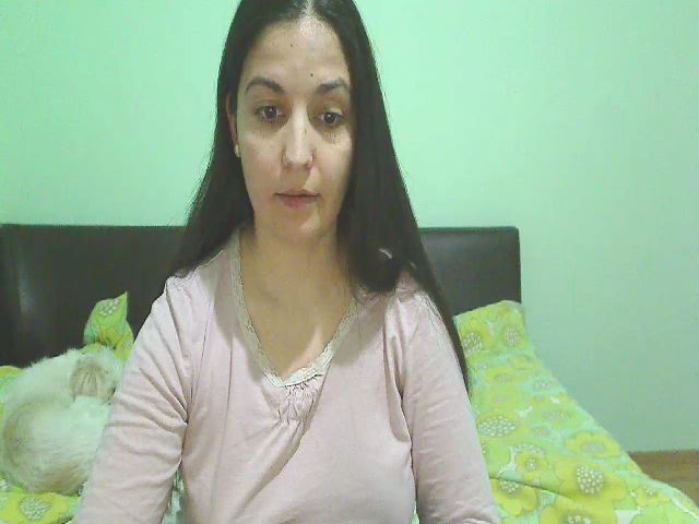 Live sex webcam photo for OneHotty #272351795