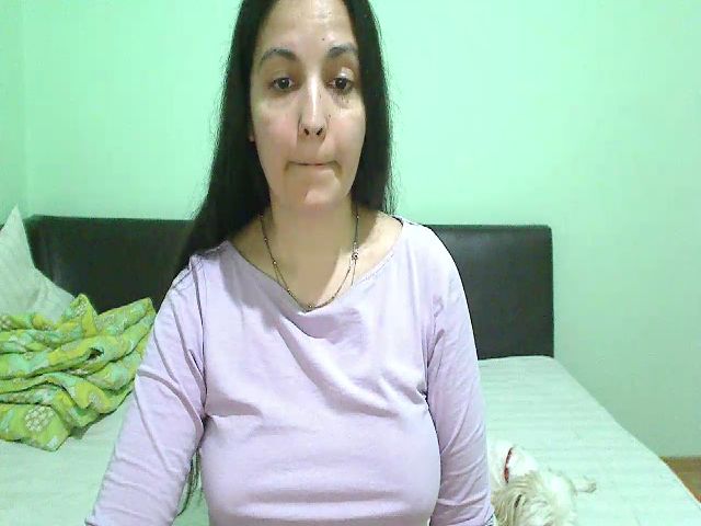 Live sex webcam photo for OneHotty #272612156