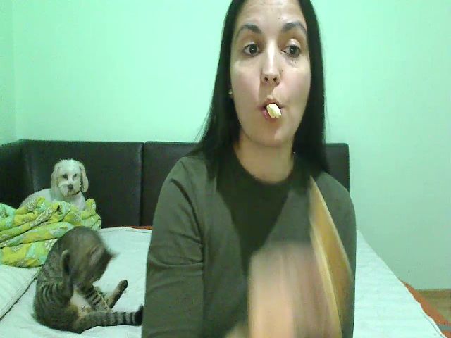 Live sex webcam photo for OneHotty #272650639