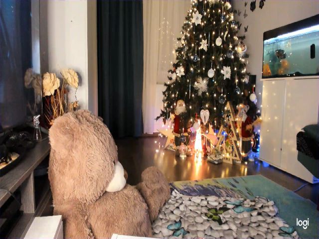 Live sex webcam photo for OneLife_ #271900794