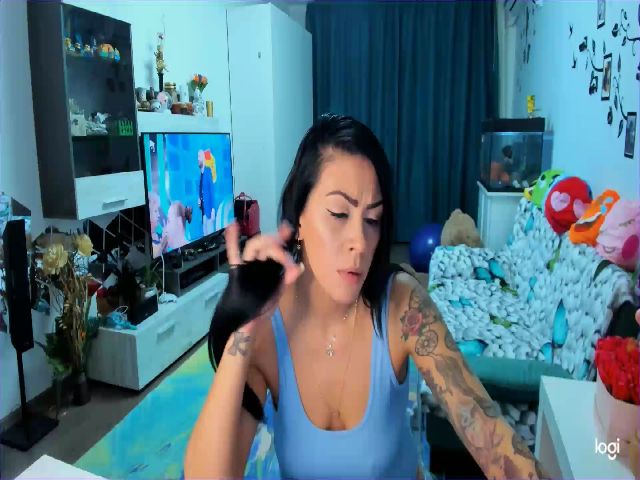 Live sex webcam photo for OneLife_ #271961476