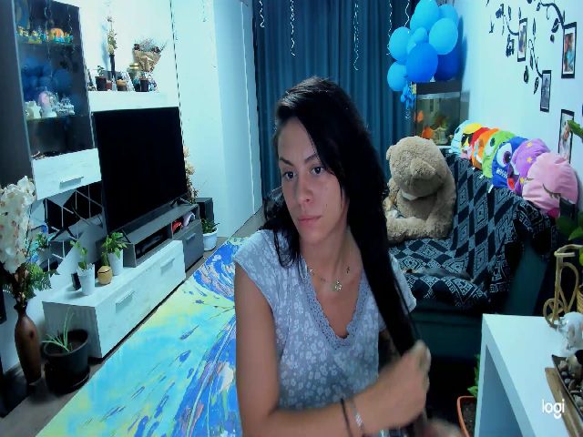 Live sex webcam photo for OneLife_ #274550419