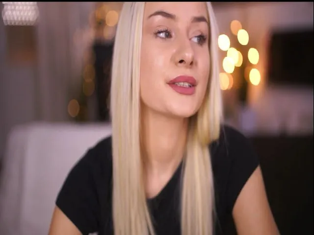 Live sex webcam photo for Only18sweet #274555038