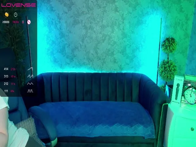 Live sex webcam photo for Orange_Sunset #274265818