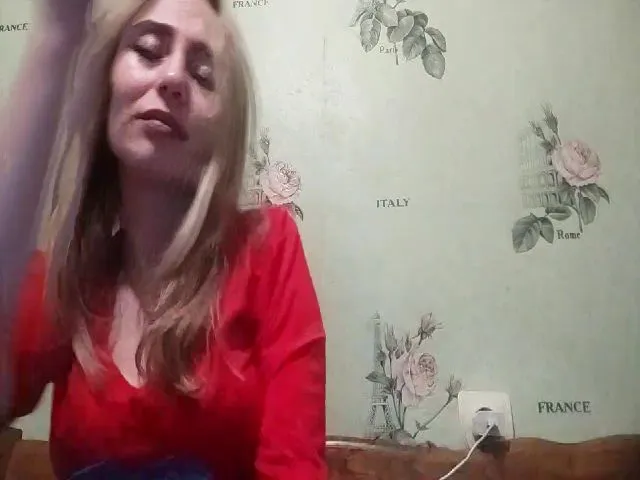 Live sex webcam photo for Otta_Ra #271568016