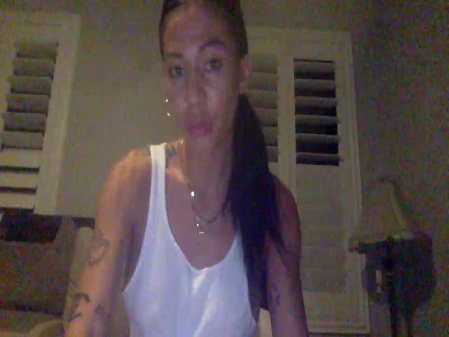 Live sex webcam photo for Paigerz_ #274290616