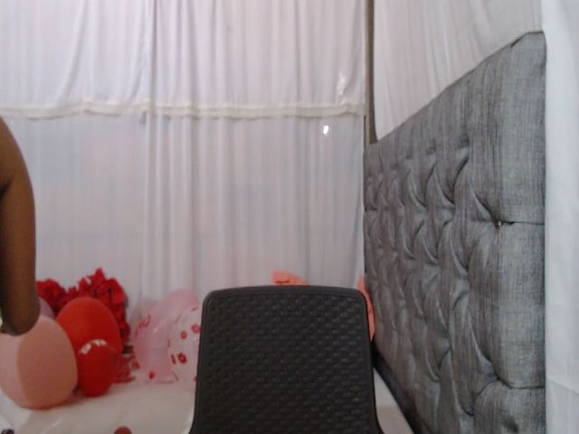 Live sex webcam photo for Pamela03 #272437995