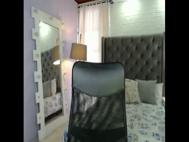 Live sex webcam photo for Paolu #273302605