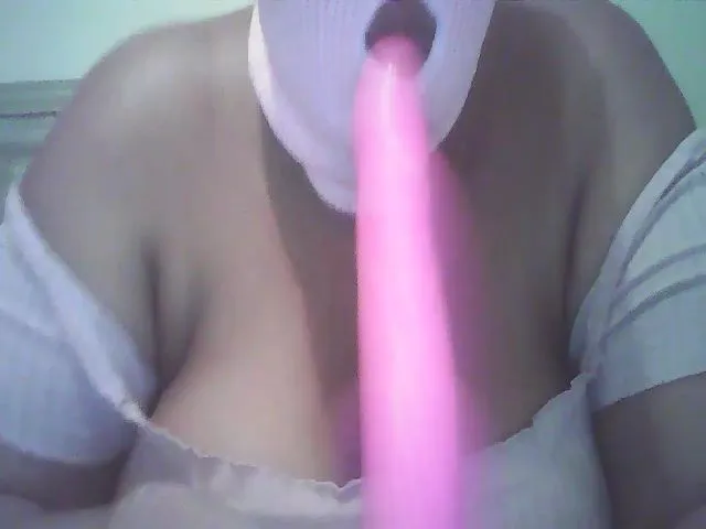 Live sex webcam photo for Paris2022 #272604408