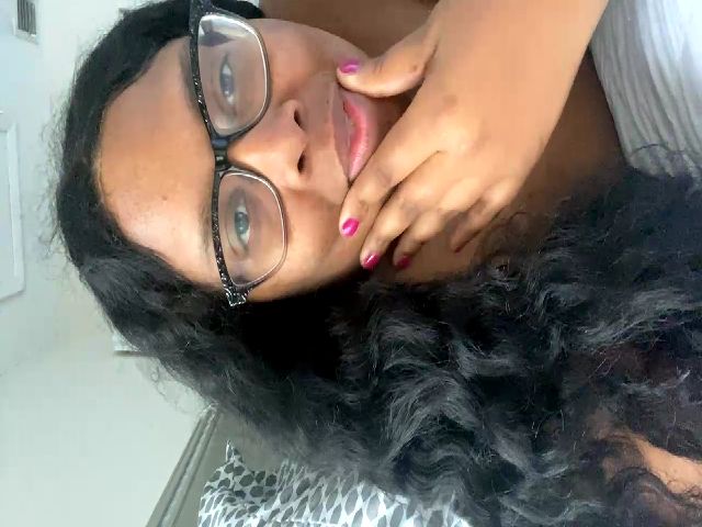 Live sex webcam photo for Paris2022 #272686987