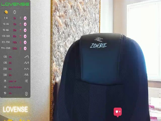 Live sex webcam photo for Passionvikki #273773286