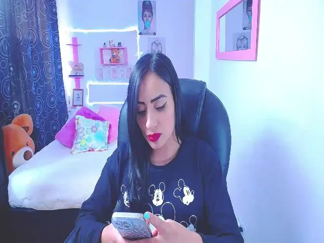 Live sex webcam photo for Paulina2700 #274097730