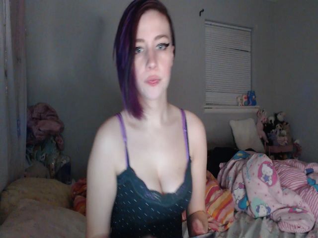 Live sex webcam photo for PeachxPoptart #272312657