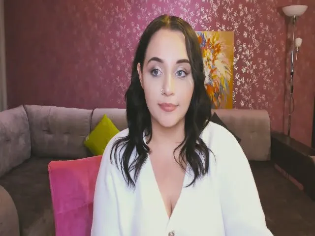 Live sex webcam photo for PeachyGirll #271688312