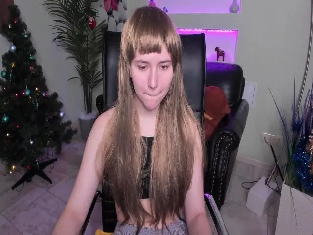 Live sex webcam photo for PennyLoveme #271992223