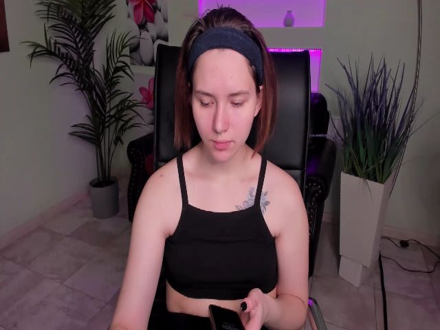 Live sex webcam photo for PennyLoveme #272065435