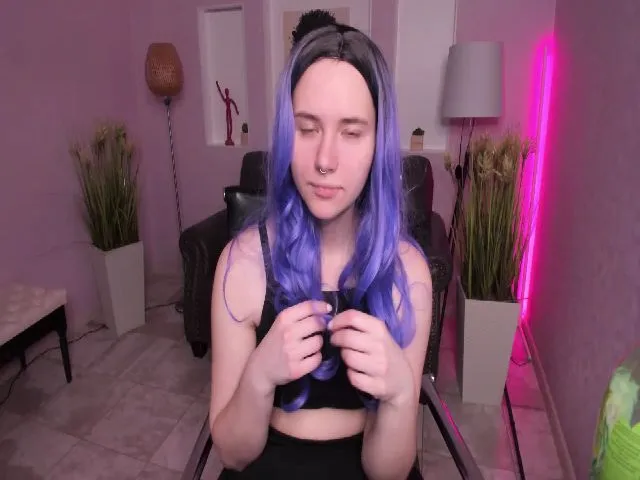 Live sex webcam photo for PennyLoveme #272228468