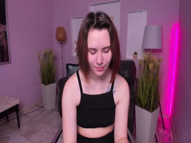 Live sex webcam photo for PennyLoveme #272304560