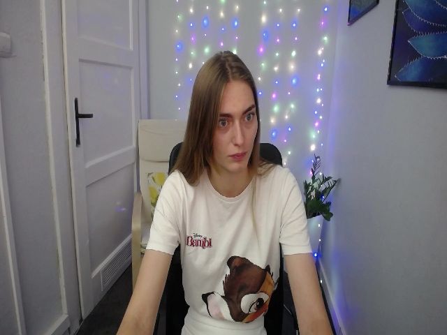 Live sex webcam photo for PersonYouNeed #274318266