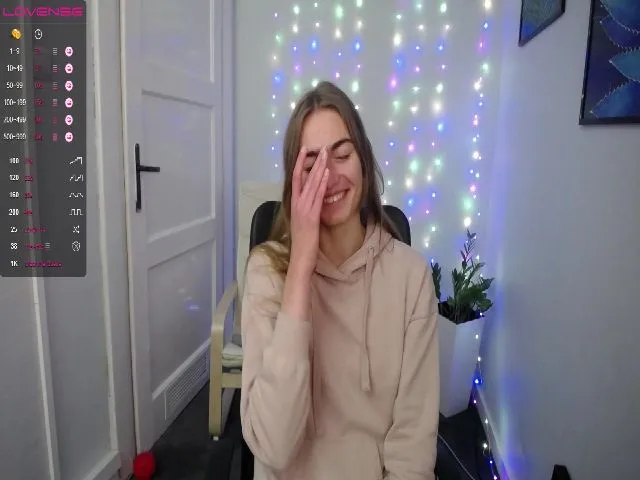 Live sex webcam photo for PersonYouNeed #274635835