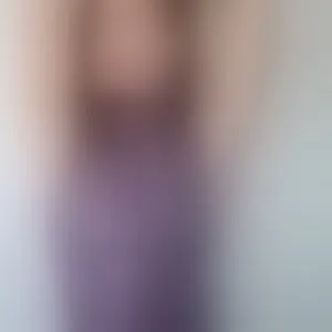 Live sex webcam photo for PetiteGerman #293532496