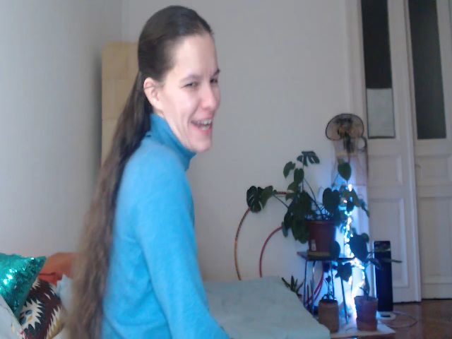 Live sex webcam photo for PetitePinkie #271689829