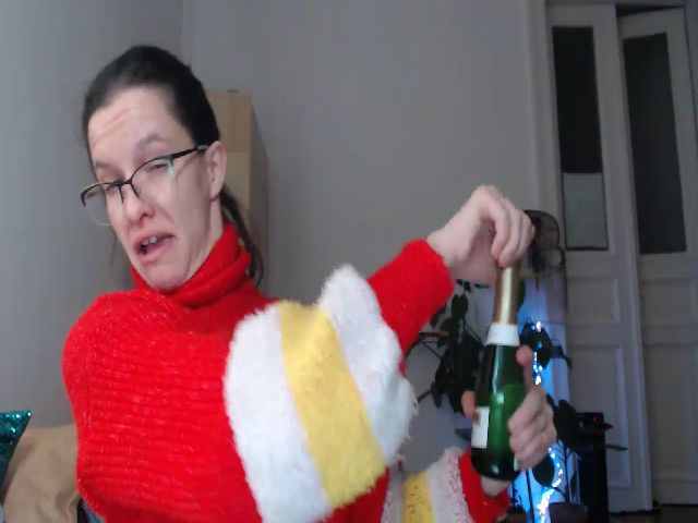 Live sex webcam photo for PetitePinkie #271856186