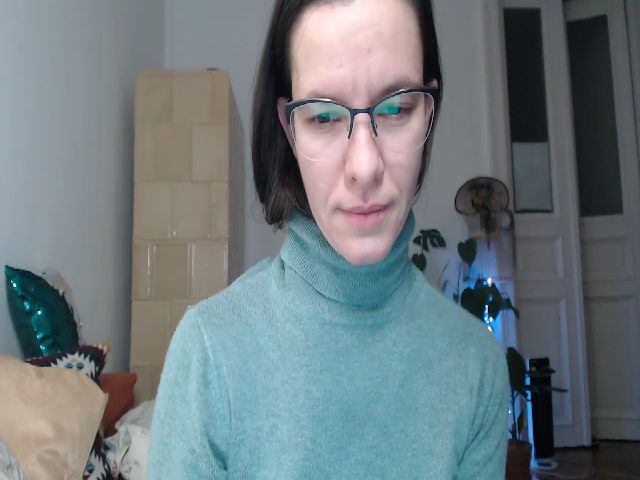 Live sex webcam photo for PetitePinkie #271861724