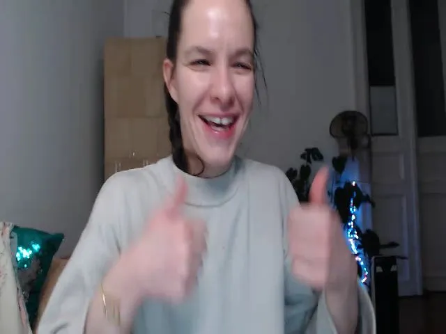 Live sex webcam photo for PetitePinkie #271901514