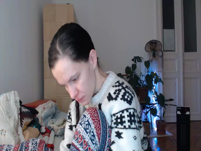 Live sex webcam photo for PetitePinkie #272036818