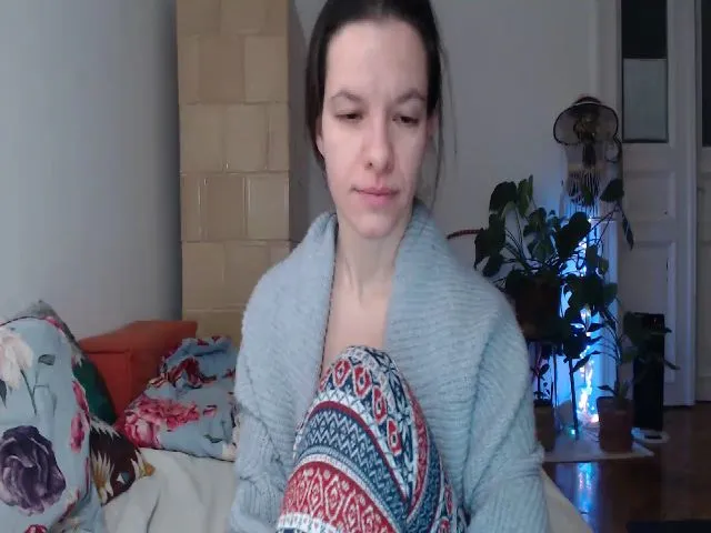 Live sex webcam photo for PetitePinkie #272715642