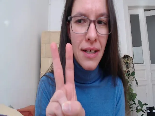 Live sex webcam photo for PetitePinkie #272734374