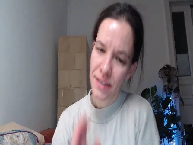 Live sex webcam photo for PetitePinkie #272770963