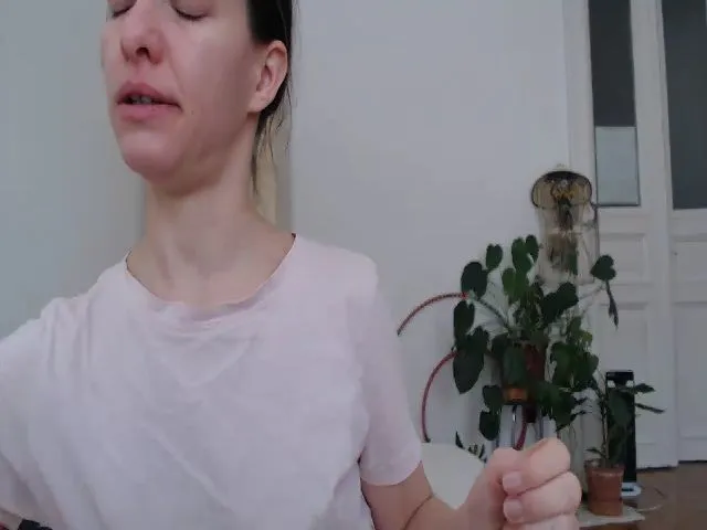 Live sex webcam photo for PetitePinkie #272887156