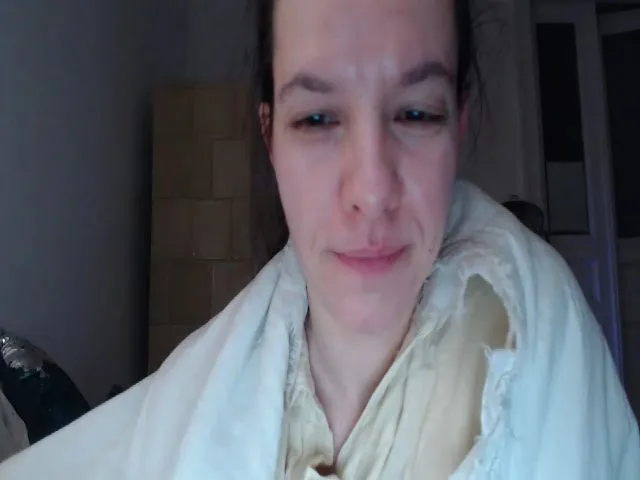 Live sex webcam photo for PetitePinkie #272973228