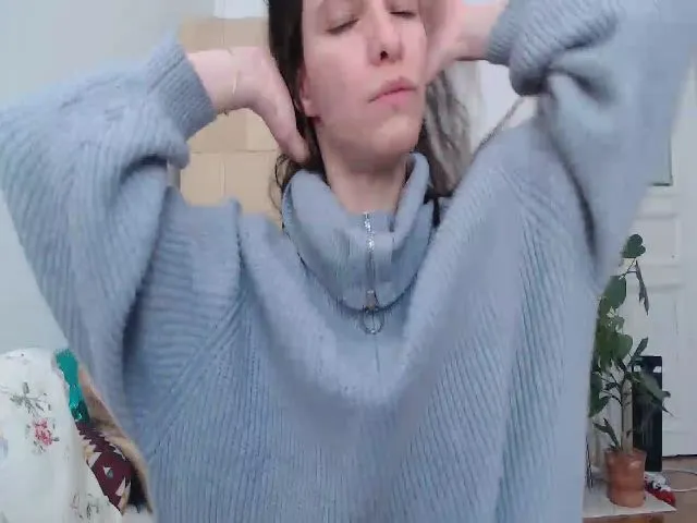 Live sex webcam photo for PetitePinkie #273033488