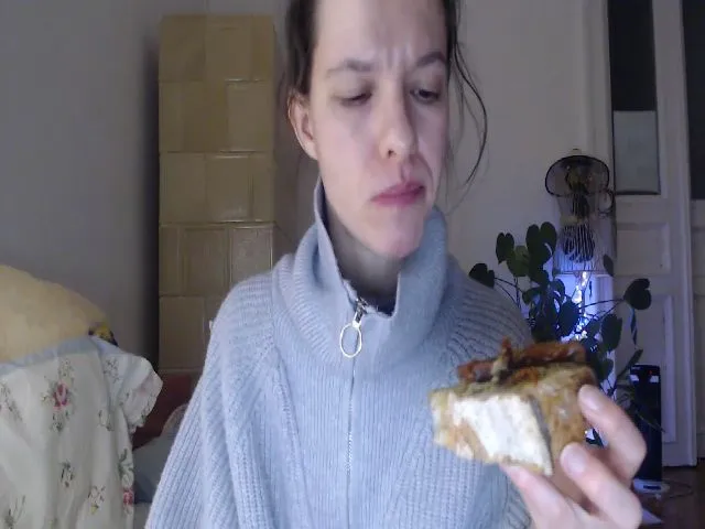 Live sex webcam photo for PetitePinkie #273087250