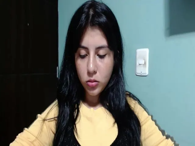 Live sex webcam photo for Petite_sury #271950006