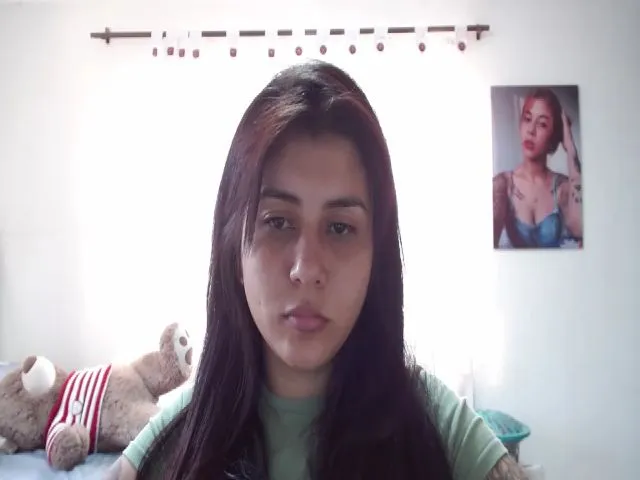 Live sex webcam photo for Petite_sury #272126817