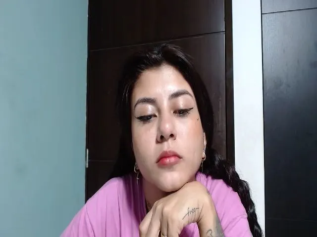 Live sex webcam photo for Petite_sury #273951857