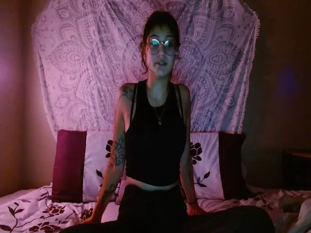 Live sex webcam photo for PhantomGray #275192579