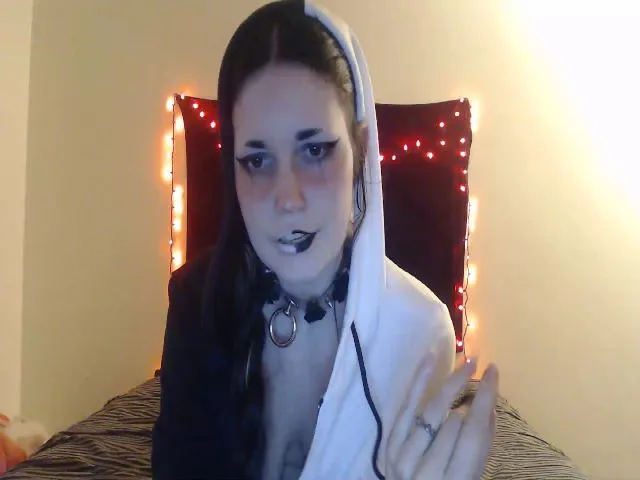 Live sex webcam photo for PhantxmB4Xmas #271729509