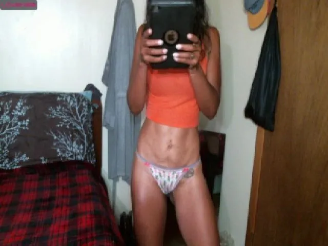Live sex webcam photo for PhoenixSaga #273814222
