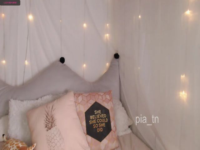 Live sex webcam photo for Pia_tn #271766004